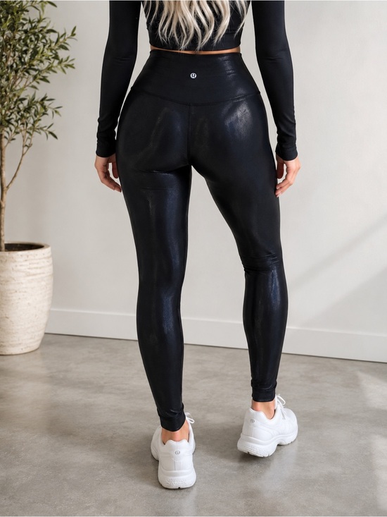 lululemon athletica Pants - Lululemon Align High-Rise Pant Legging 25” Shine Radiate Foil Print Black
Size 8
